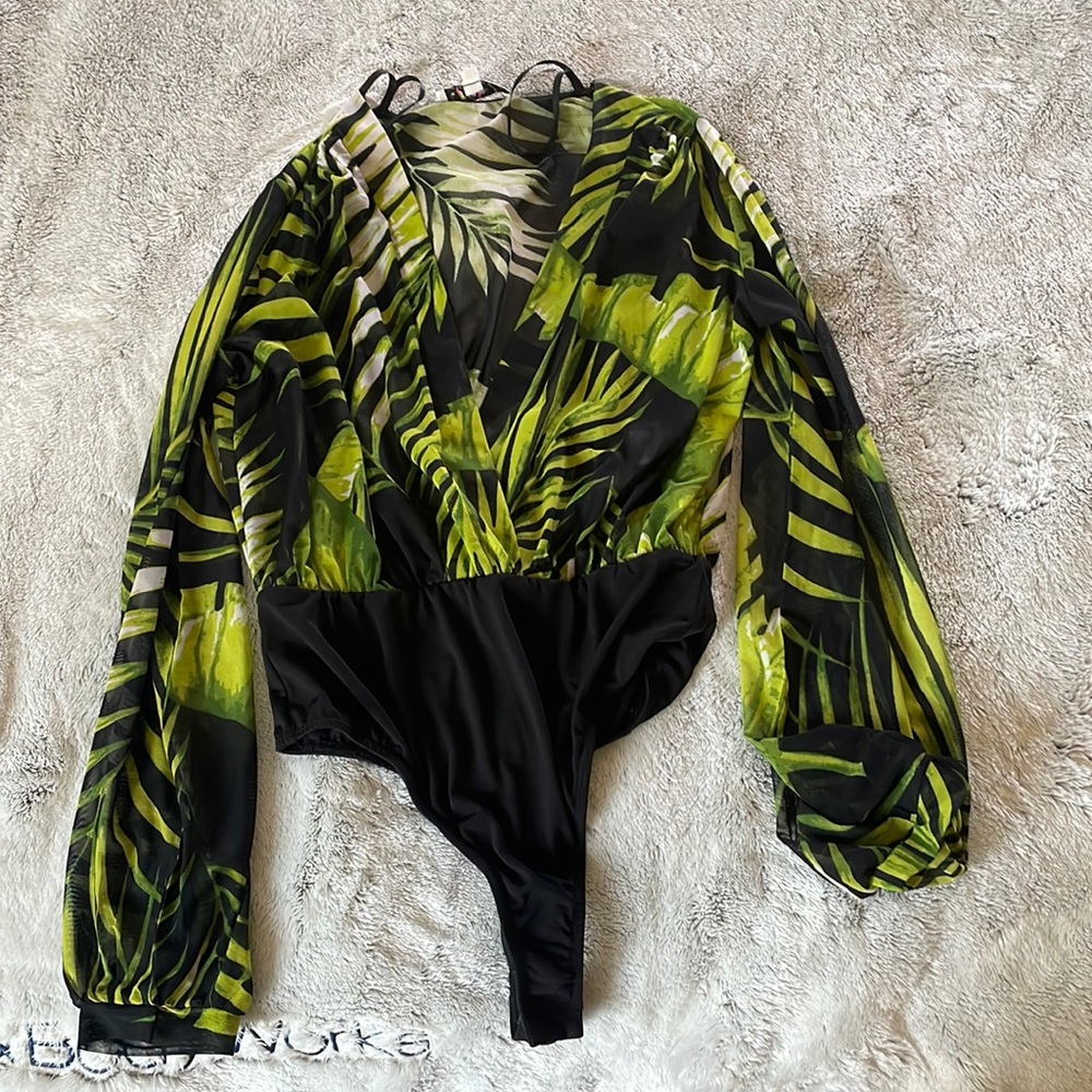 Leaf body suit, sheer, with black bottoms that clip.